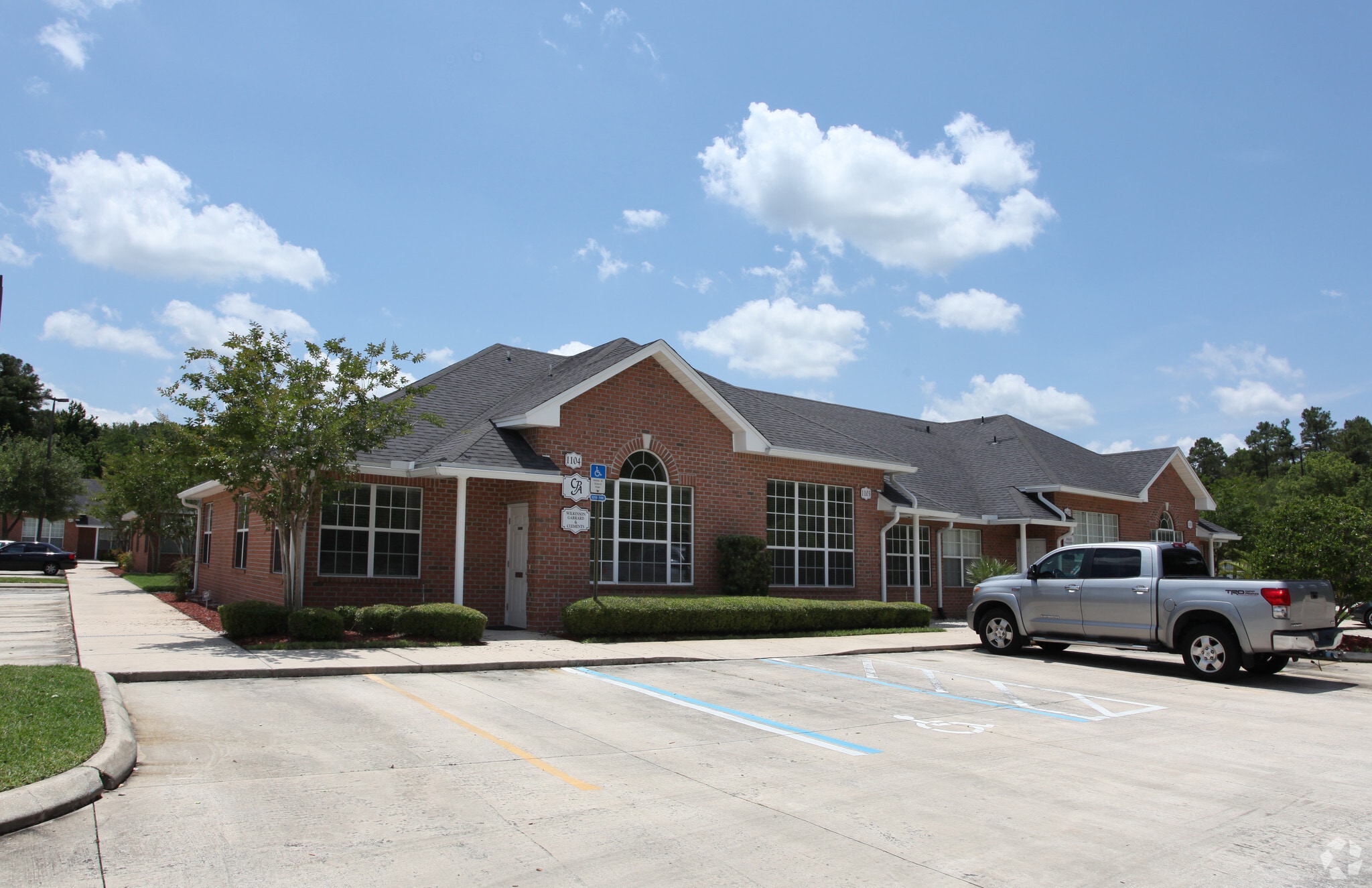 8833 Perimeter Park Blvd, Jacksonville, FL for Rent