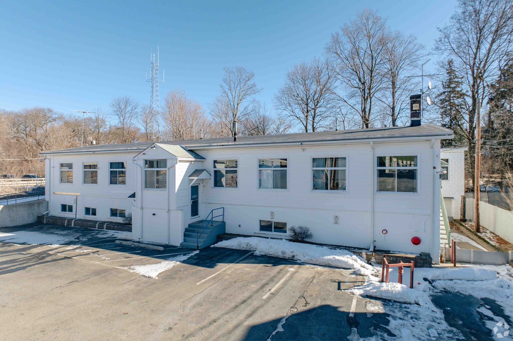 25 Summer Ave, Waltham, MA for Rent