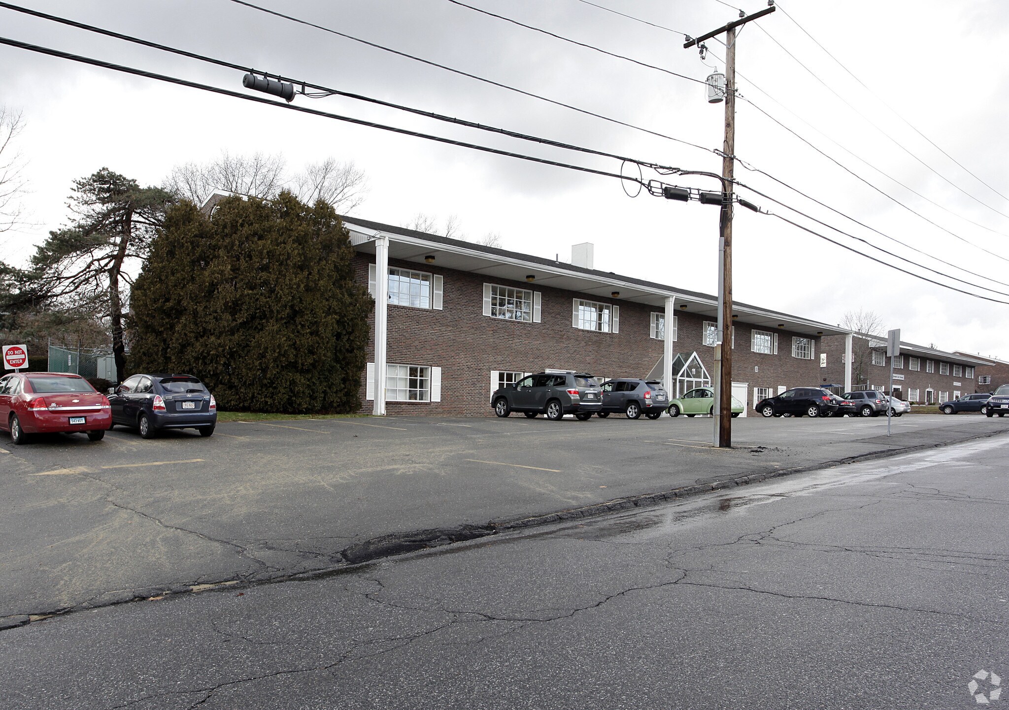 11 Midstate Dr, Auburn, MA for Rent