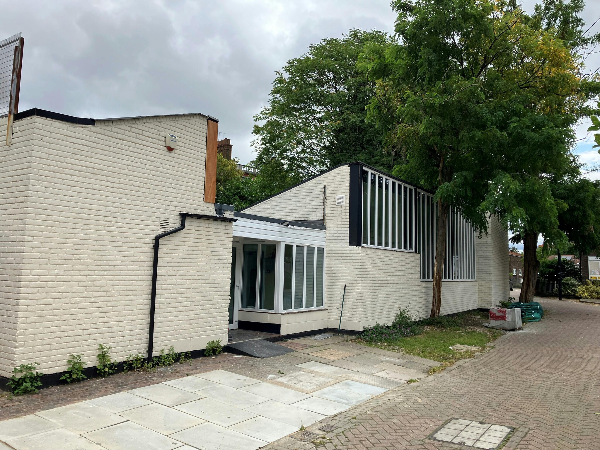 1 Corry Dr, London, LND for Rent