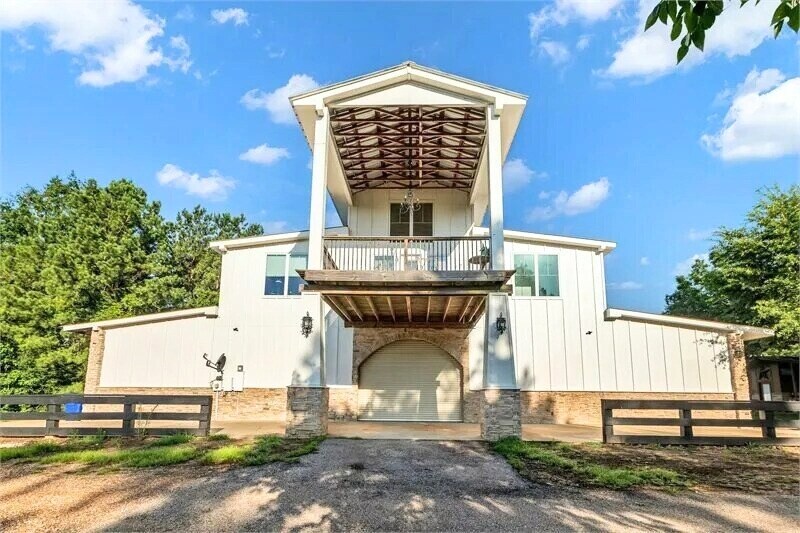 719 Turkey Creek Dr, Livingston, TX for Sale