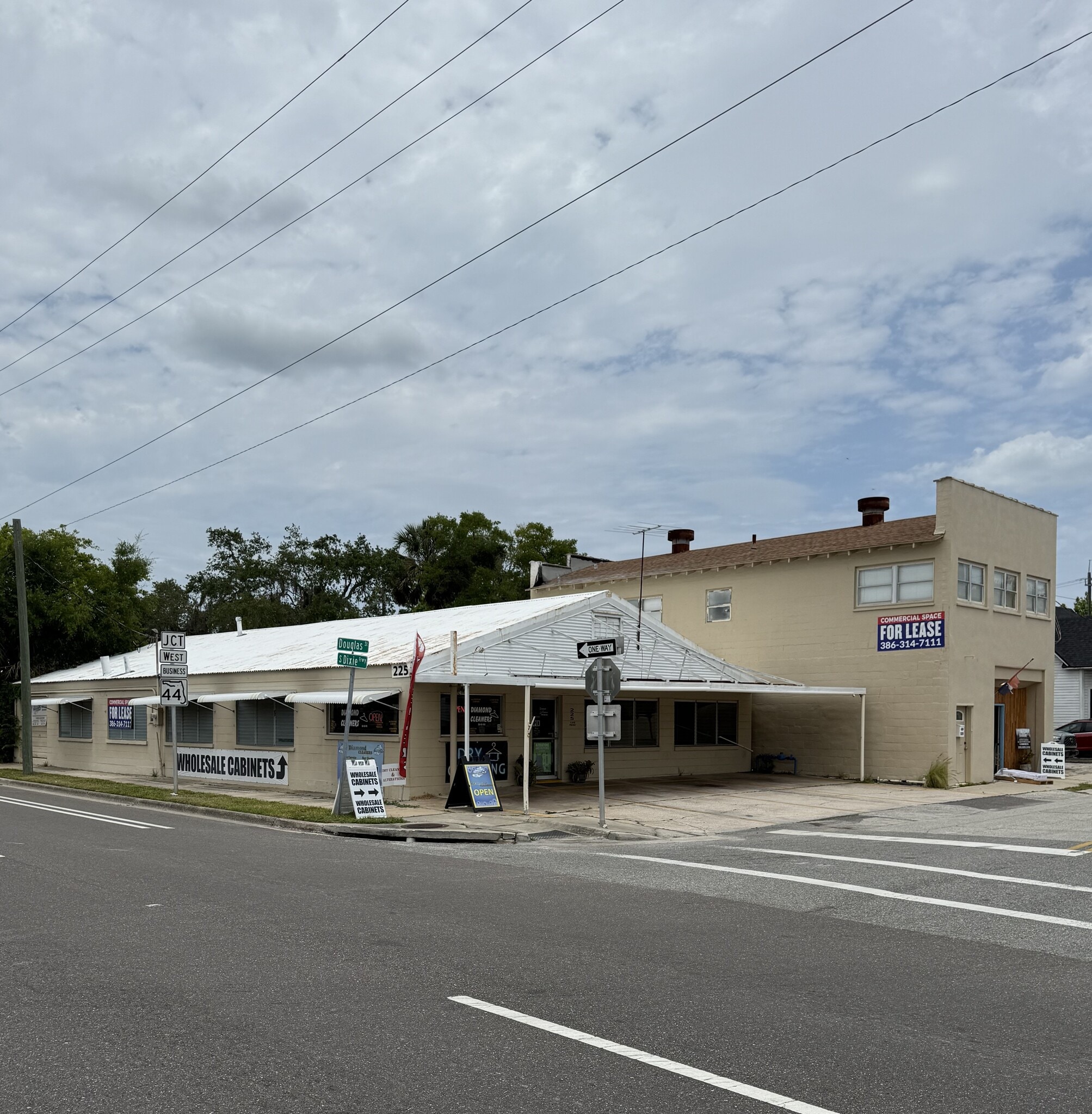 509 Douglas St, New Smyrna Beach, FL for Sale