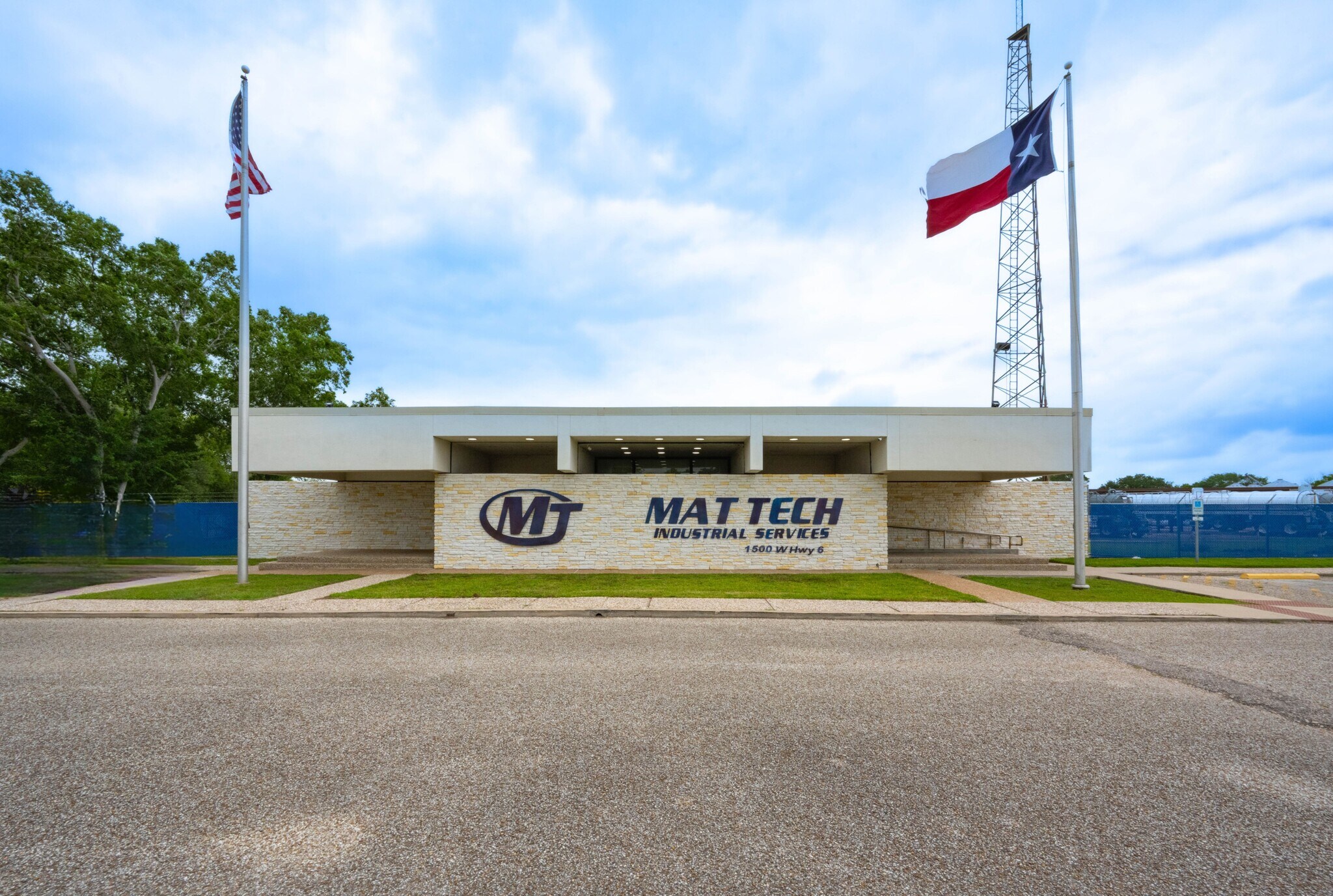 1500 W Highway 6, Alvin, TX for Sale