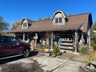 Sayville, NY Storefront - 229 N Main St