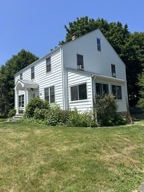 26 Edgewood Pl, Meriden, CT for Sale