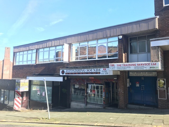 12 Hall St, Burnley, LAN for Rent