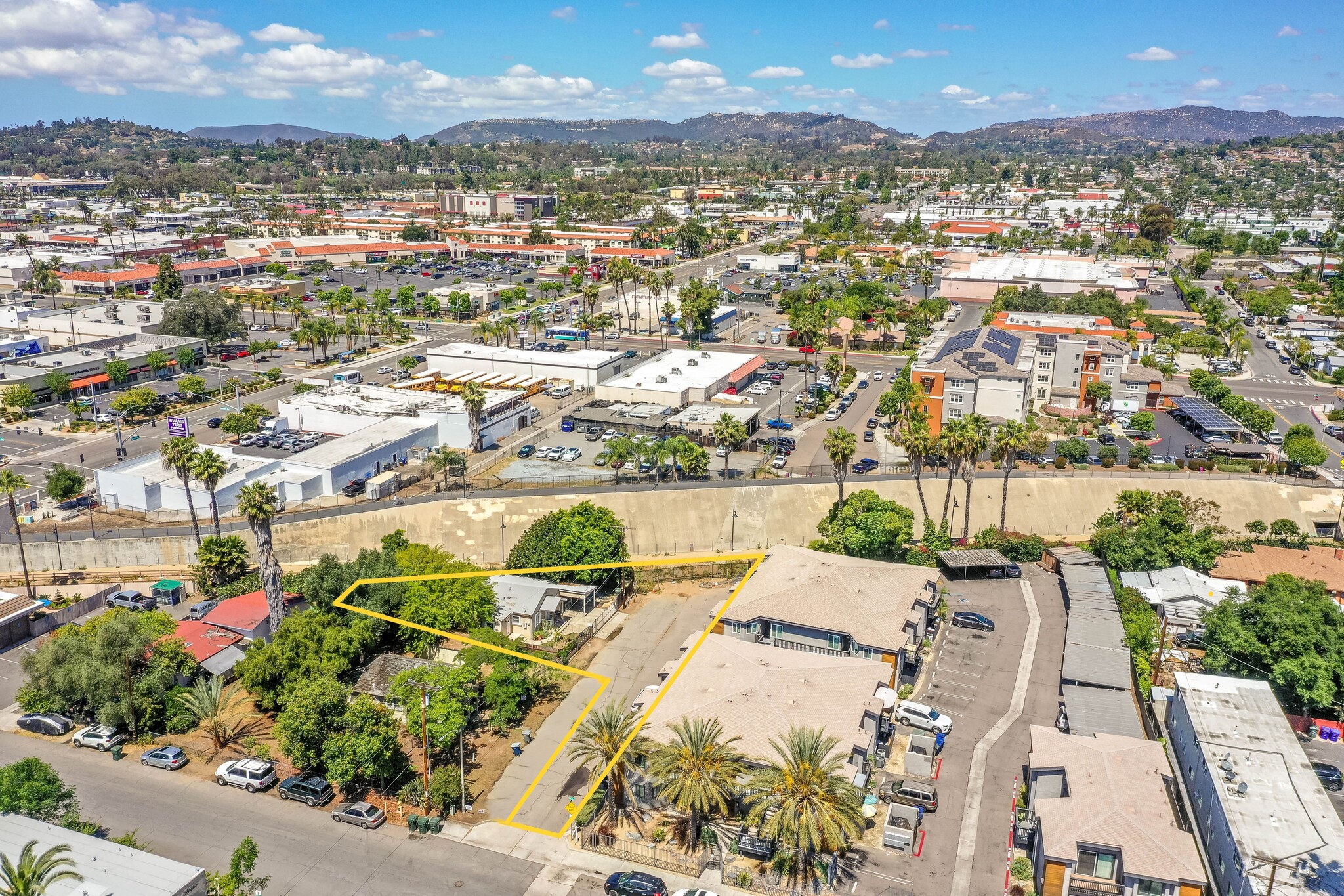 411 Waverly Pl, Escondido, CA for Sale