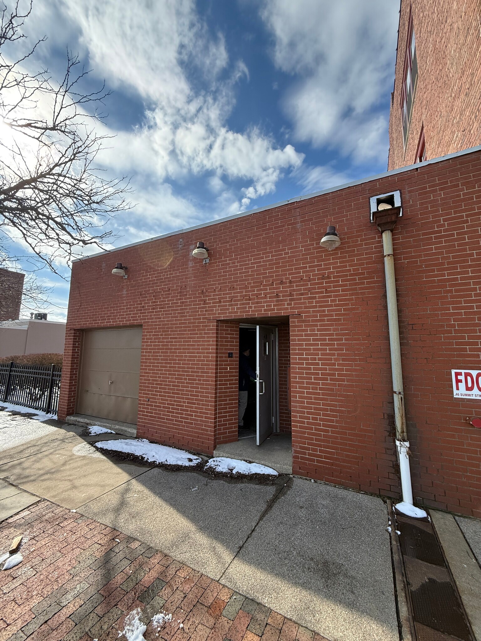 48 S Summit St, Akron, OH for Rent
