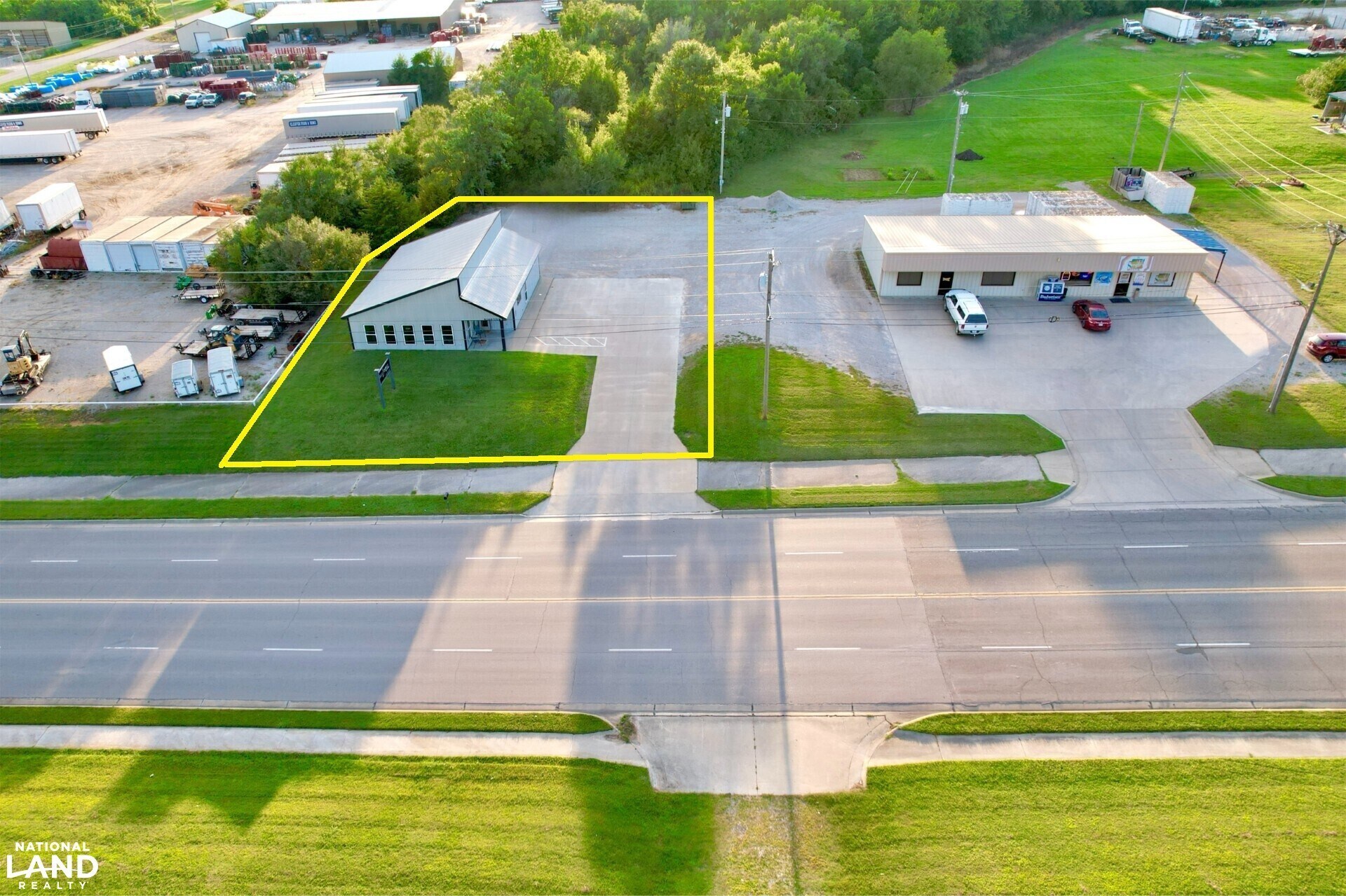 1915 S Santa Fe Ave, Chanute, KS for Sale