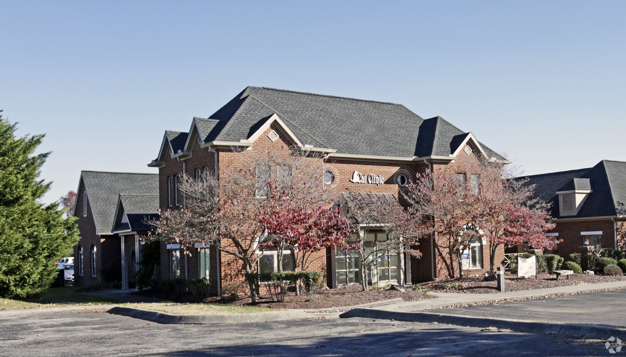 110 Perimeter Park Rd, Knoxville, TN for Rent