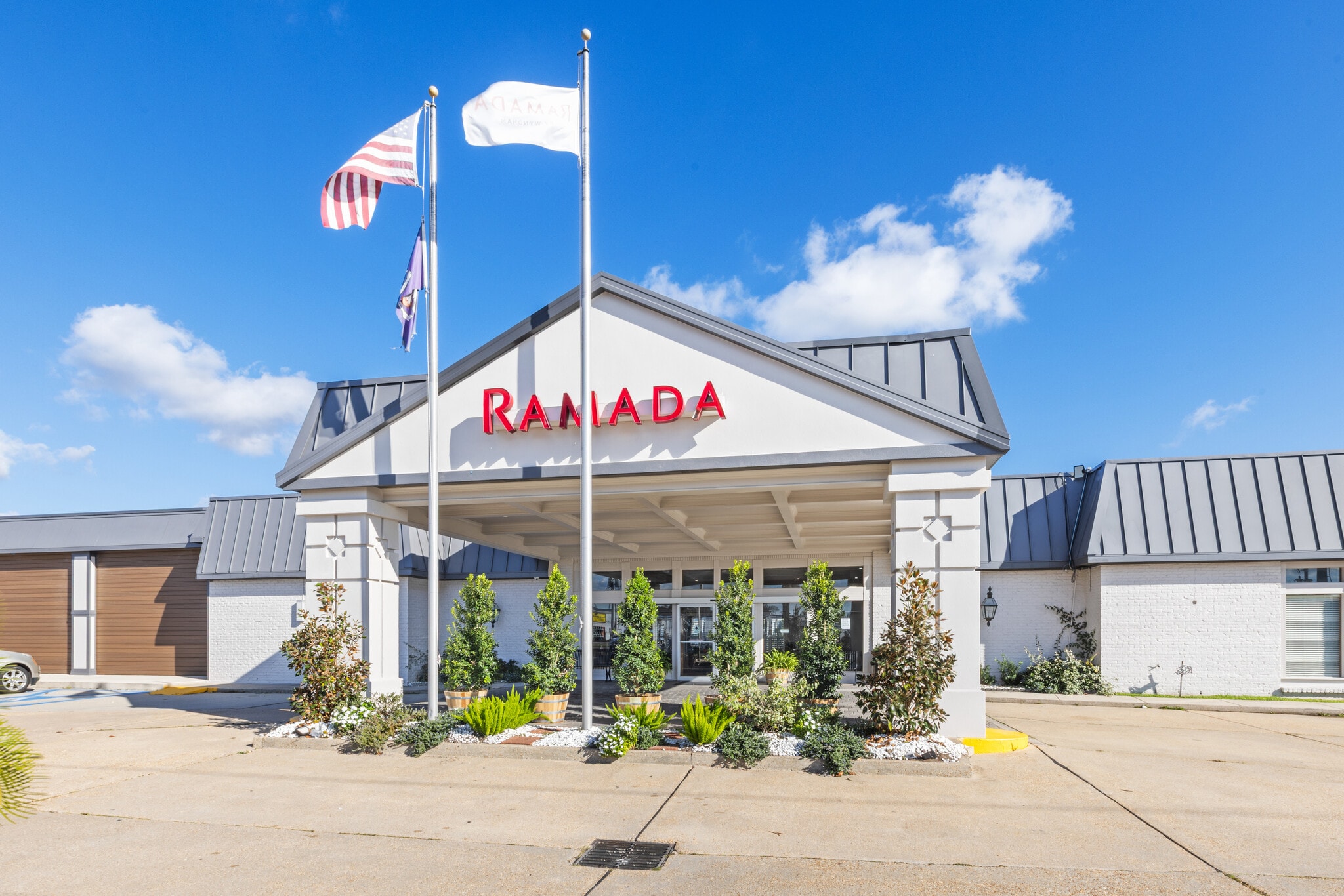 1400 W Tunnel Blvd, Houma, LA for Sale