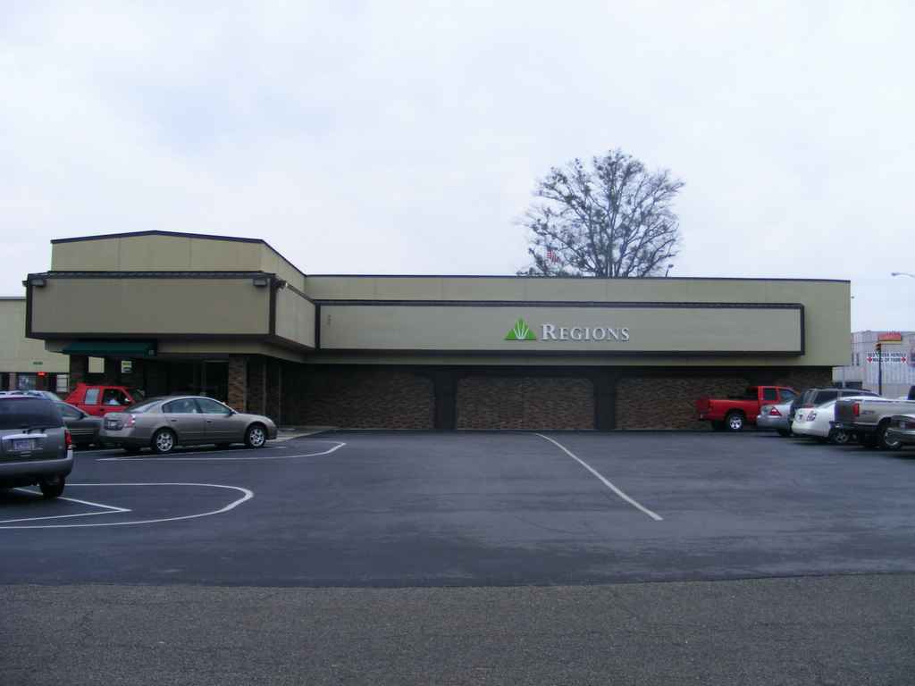 110 W Main St, Centre, AL for Rent