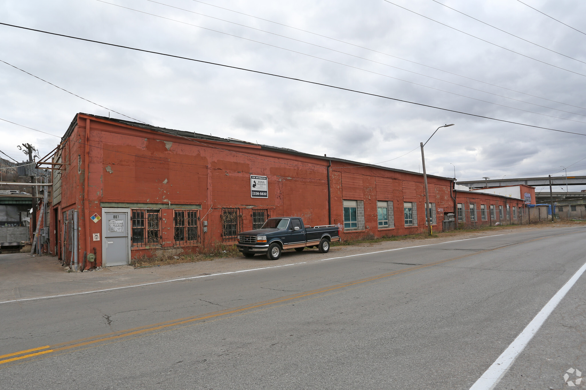 803 Woodswether Rd, Kansas City, MO for Rent