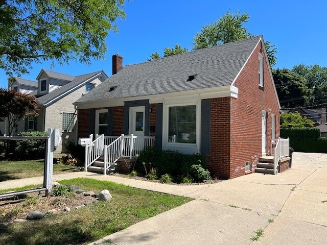 1013 S Main St, Plymouth, MI for Sale