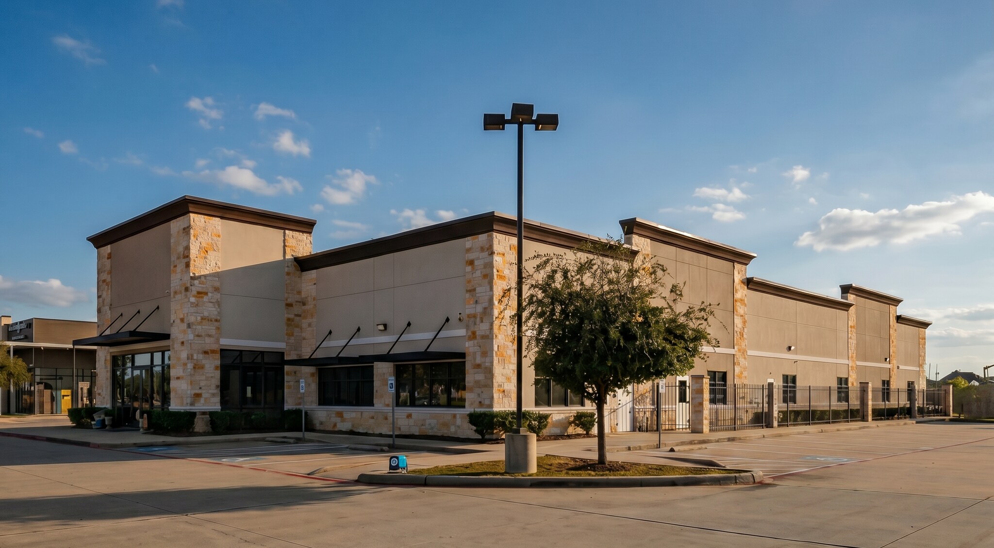 12152 Shadow Creek Pky, Pearland, TX for Sale