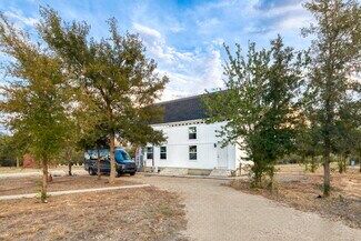 Lockhart, TX Residential Income - 1501 Boggy Creek Rd