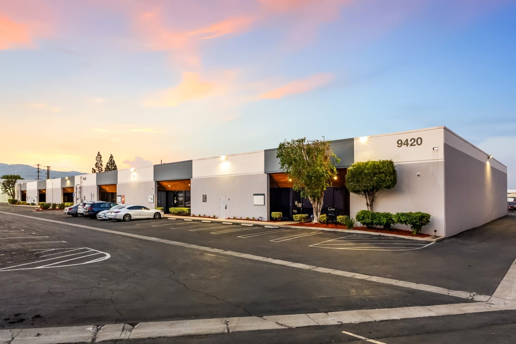 9420 Lurline Ave, Chatsworth, CA for Rent