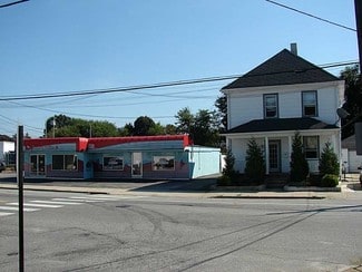 Cranston, RI Storefront Retail/Residential - 1428 Park Ave