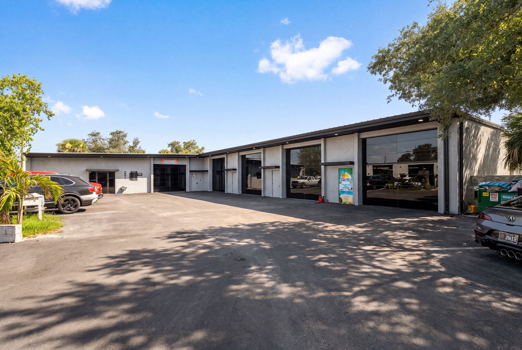 501 Interstate Ct, Sarasota, FL for Sale