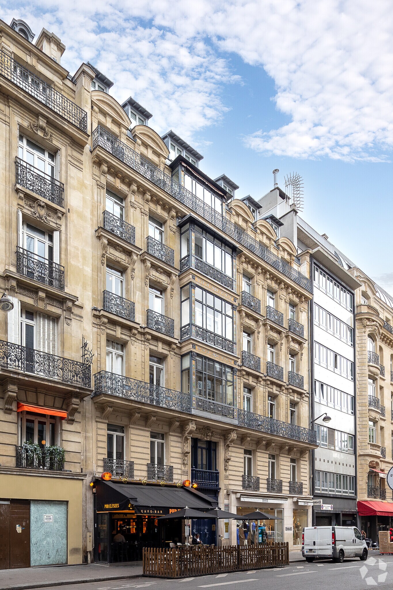 39 Rue Marbeuf, Paris, PAR for Rent