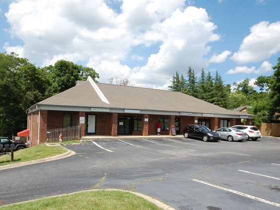 702 W Main St, Jamestown, NC for Rent