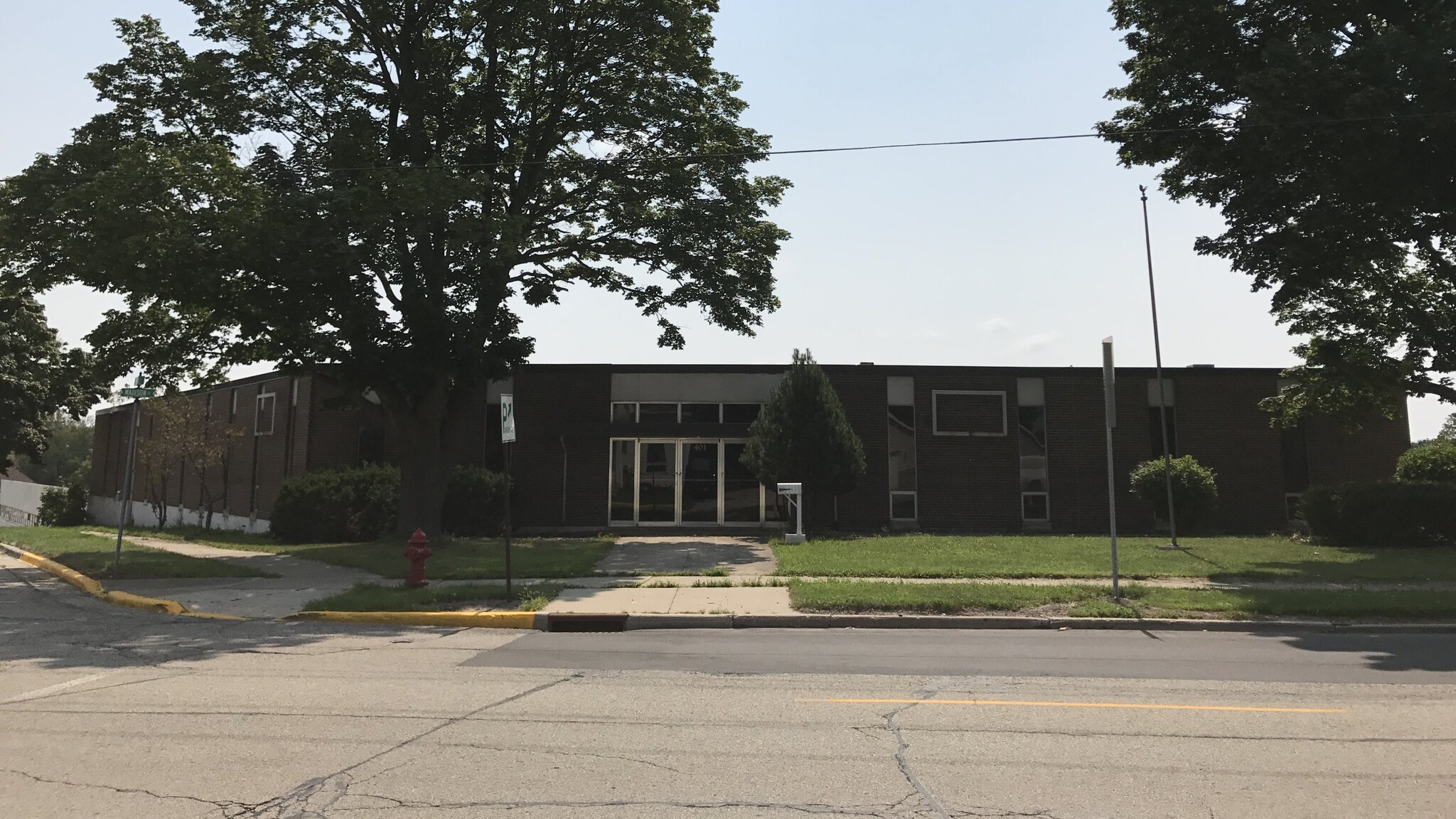 315 W Mill St, Beaver Dam, WI for Sale