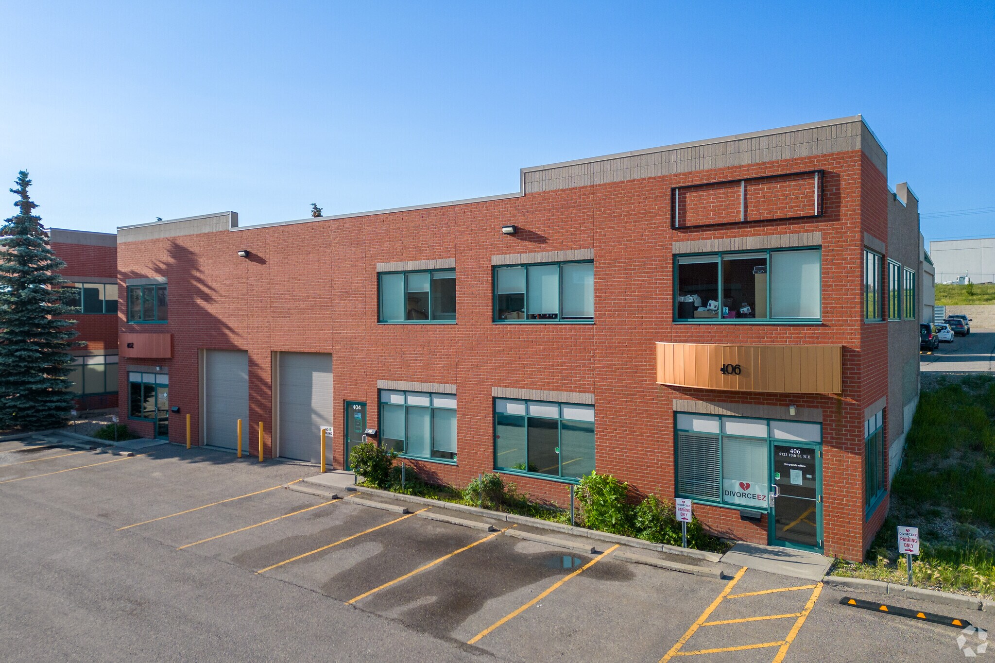 5723 10th St NE, Calgary, AB for Sale