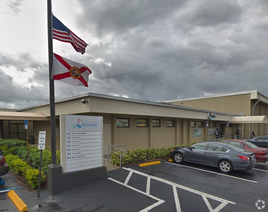 2610 W Oakland Park Blvd, Oakland Park, FL for Sale
