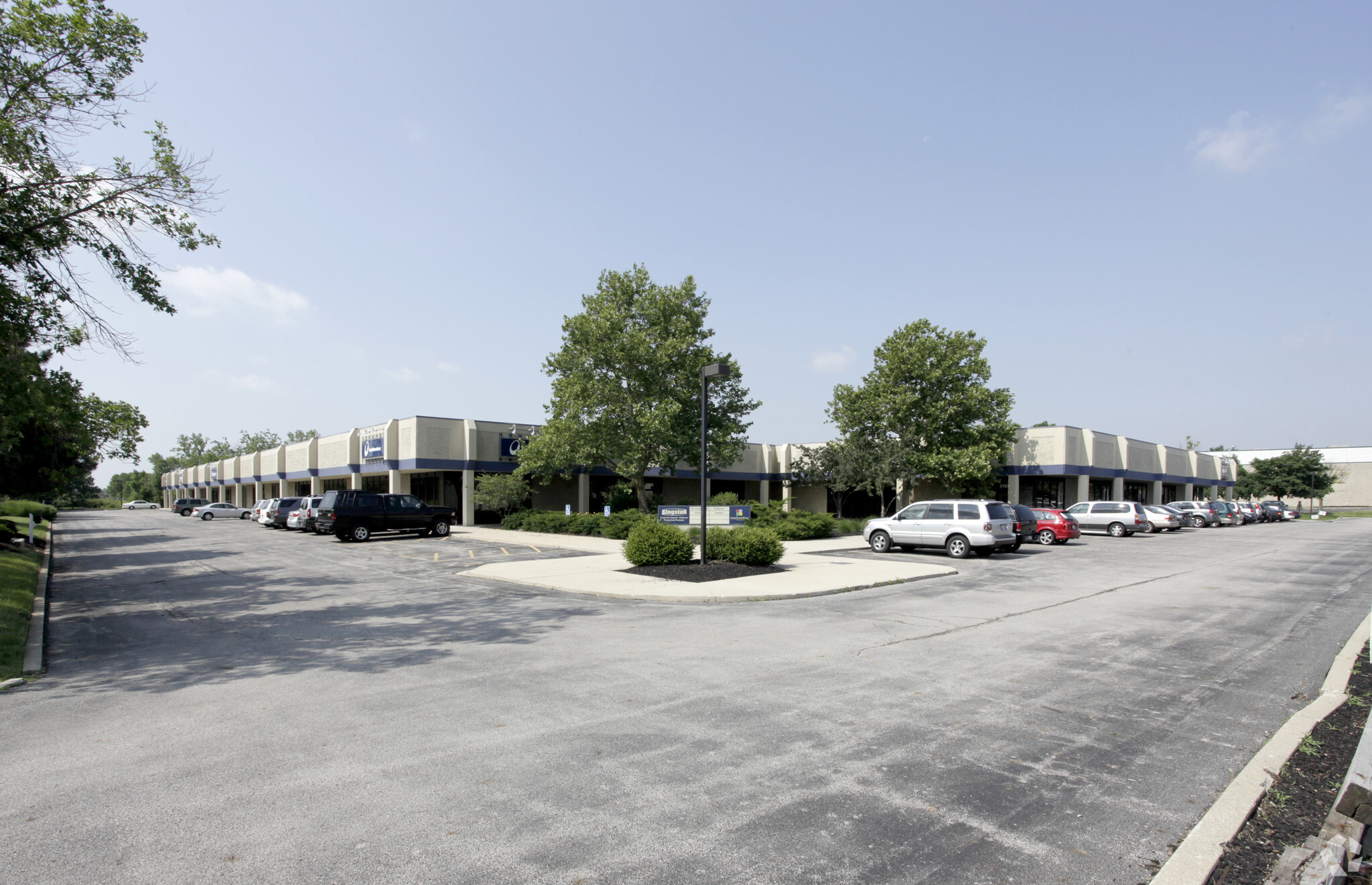 2170-2200 Dividend Dr, Columbus, OH for Rent