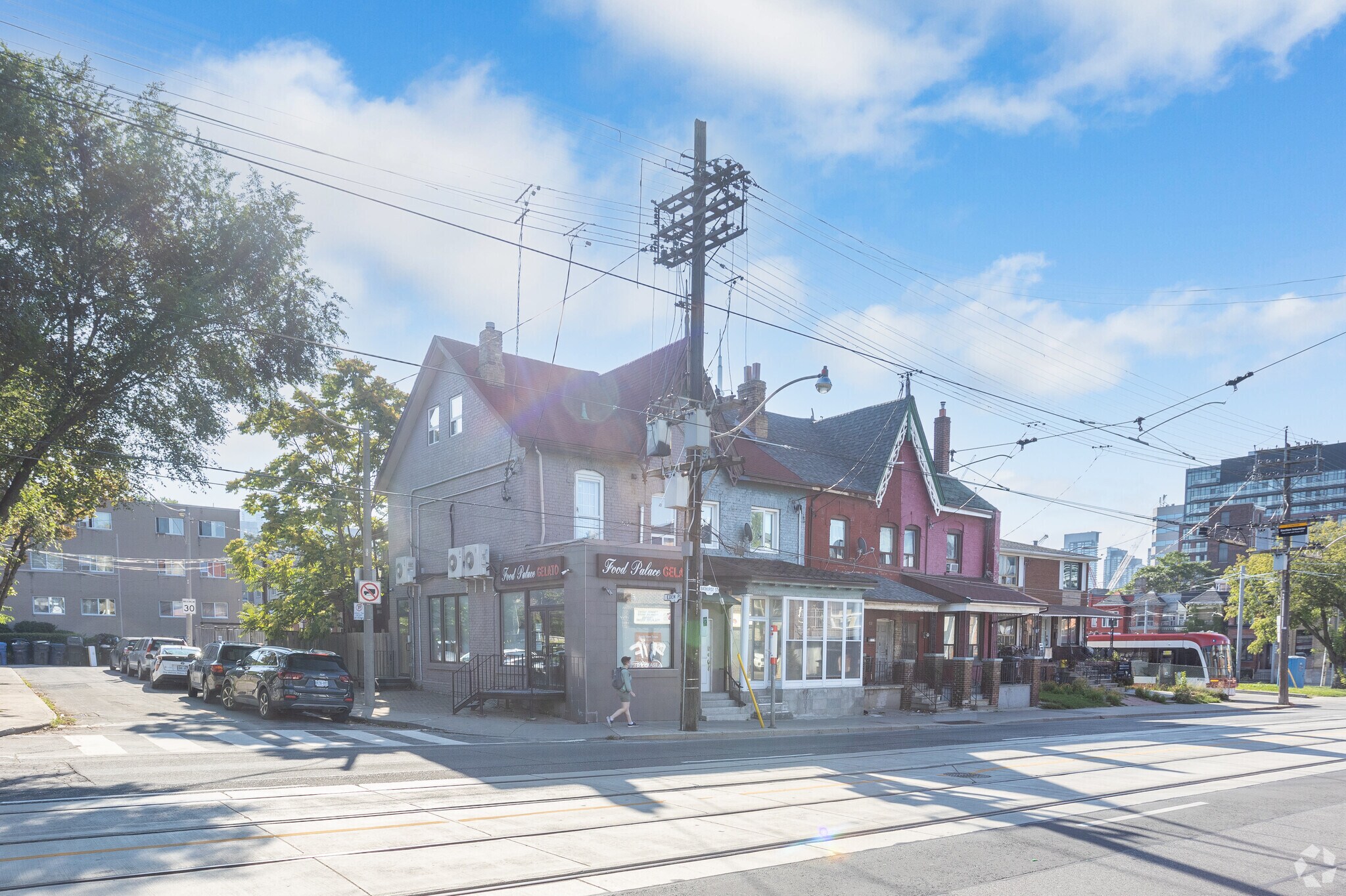217 Bathurst St, Toronto, ON for Rent