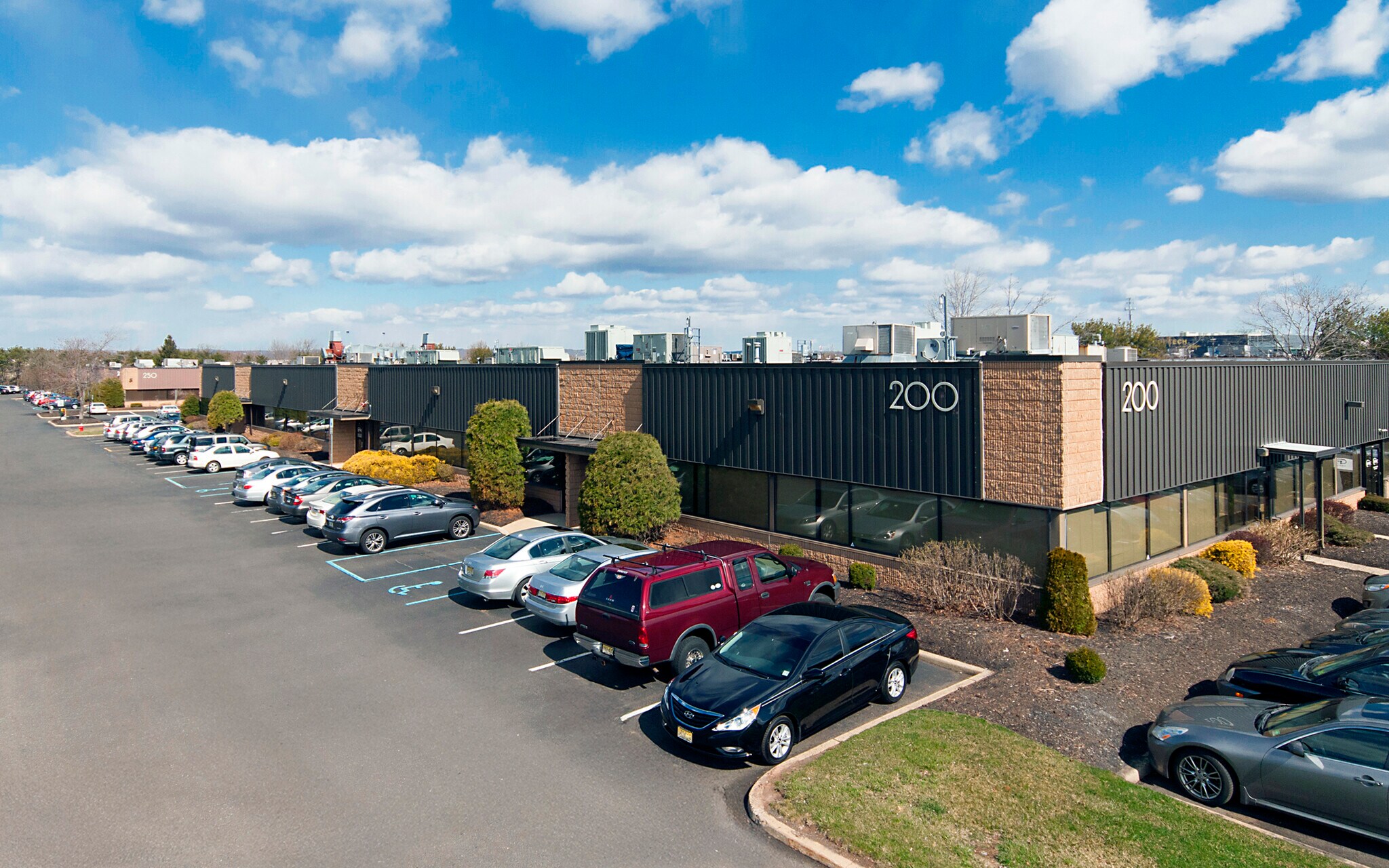 200 Corporate Ct, South Plainfield, NJ for Rent