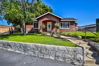 945 E Rte 66  