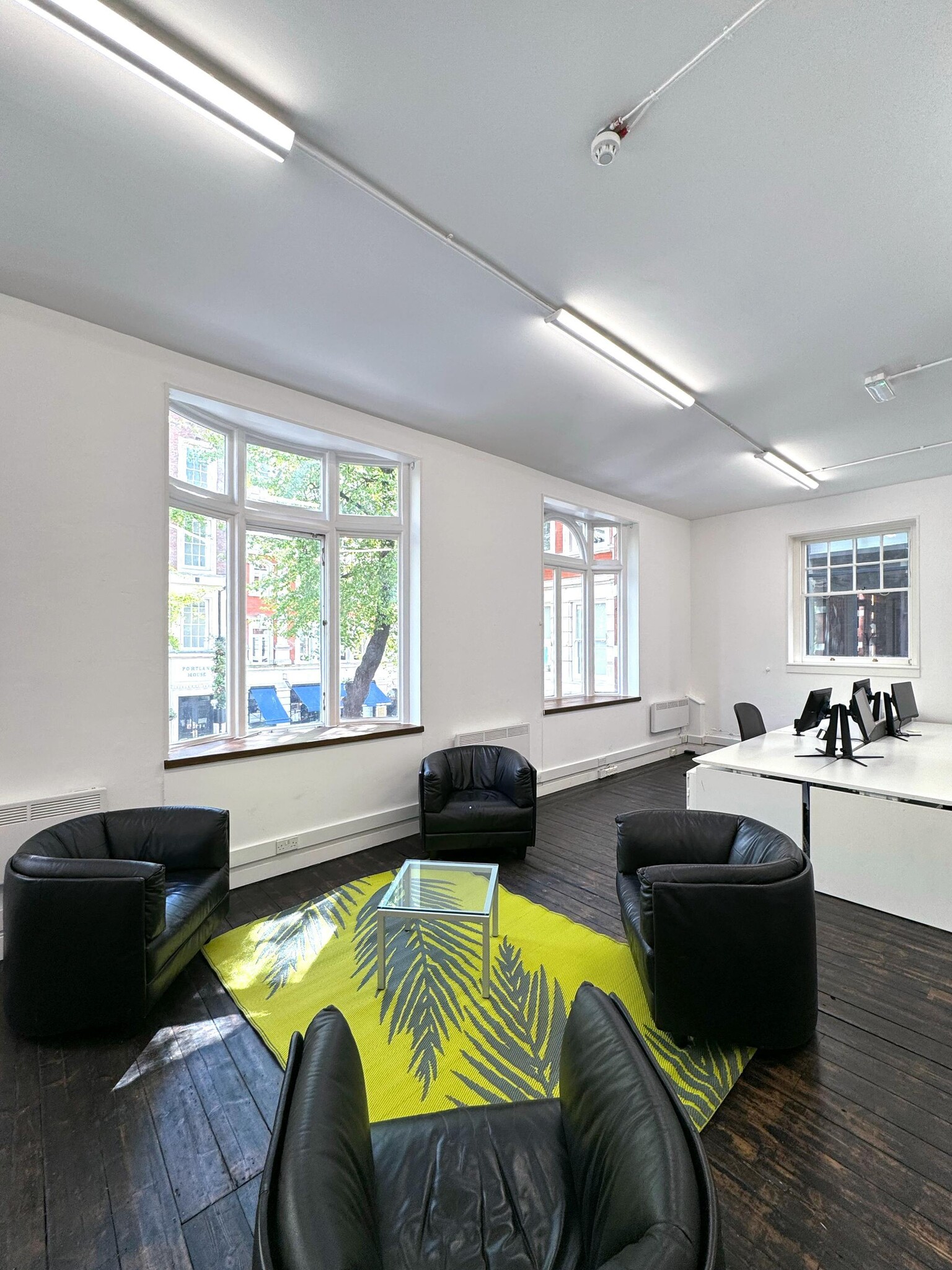 11-13 Market Pl, London, LND for Rent