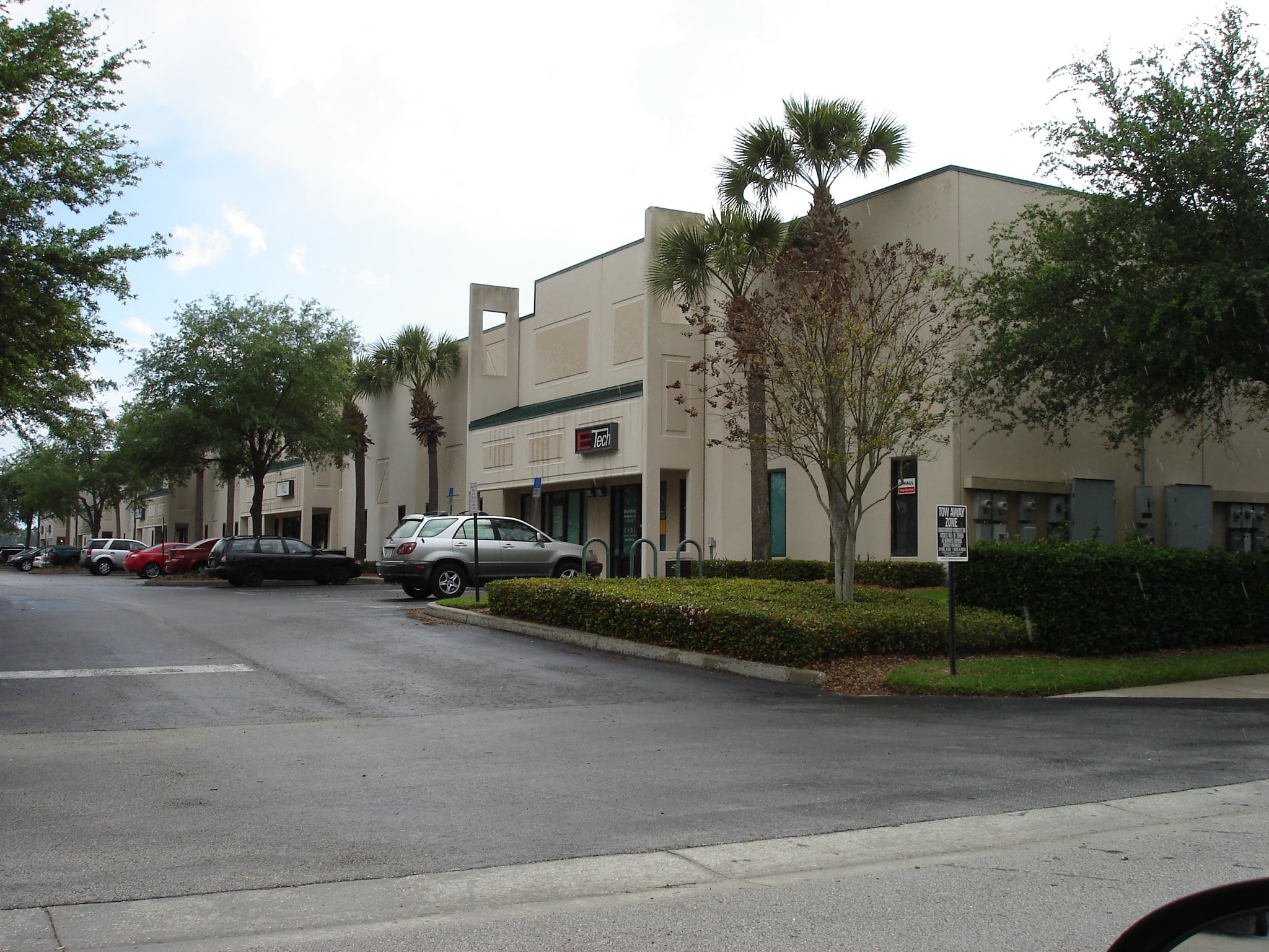 8440 Tradeport Dr, Orlando, FL for Rent