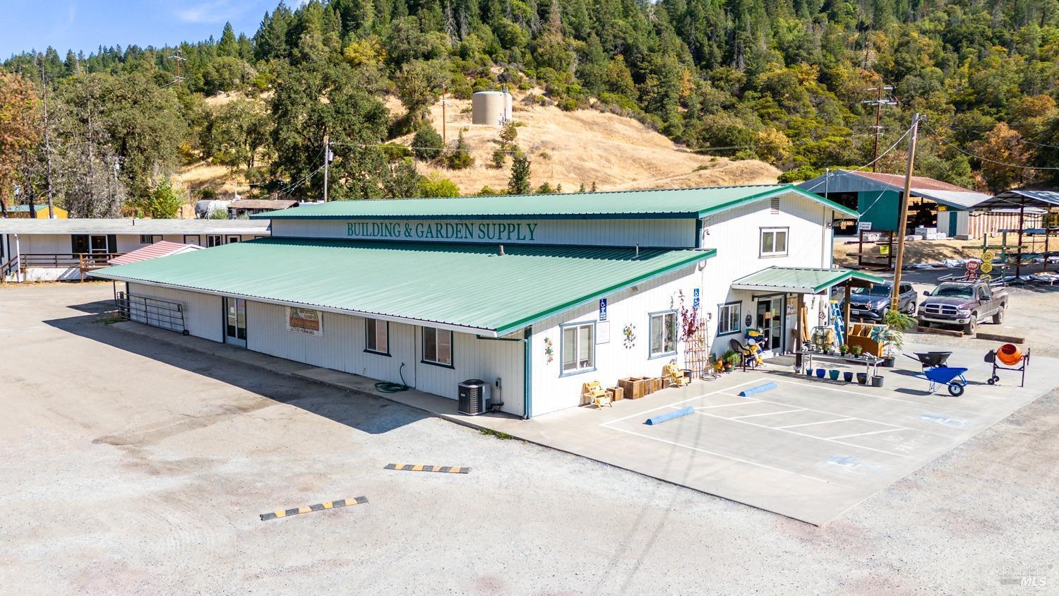 44321 N Highway 101, Laytonville, CA for Sale