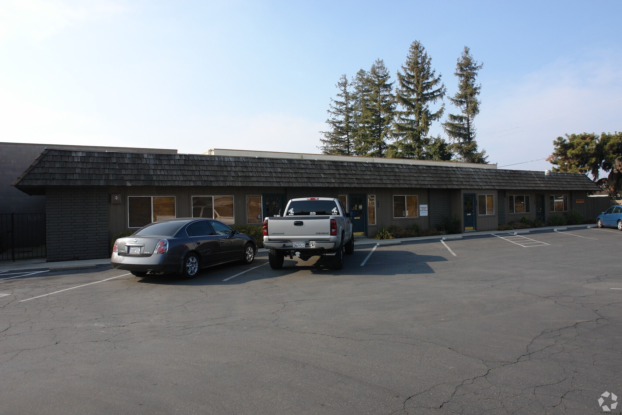 340-350 W Caldwell Ave, Visalia, CA for Rent
