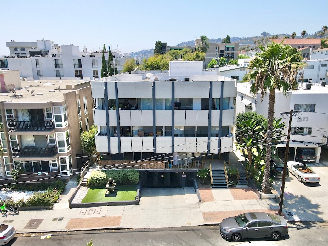 1627 N Poinsettia Pl, Los Angeles, CA for Sale
