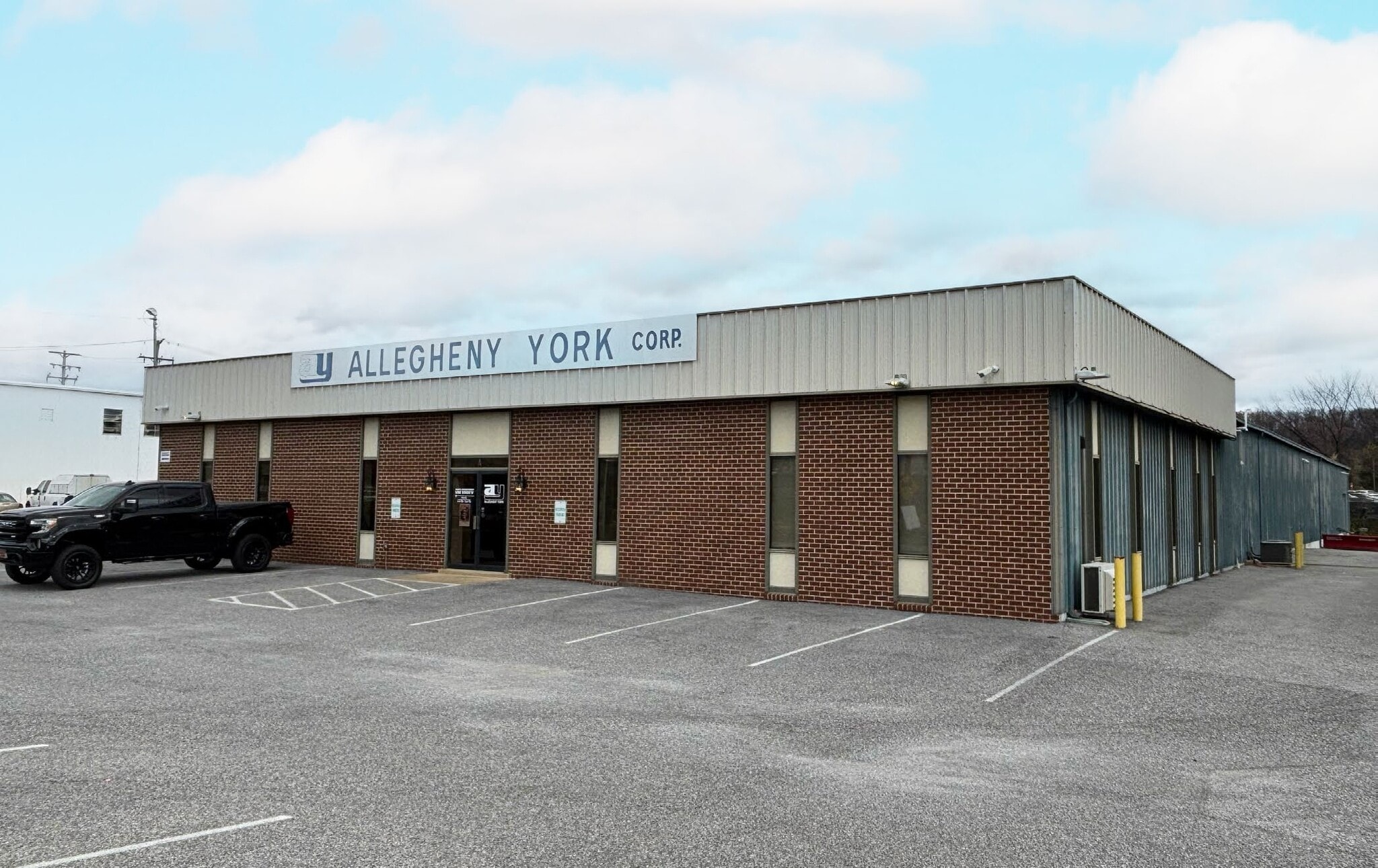 3995 N George Street Ext, Manchester, PA for Rent