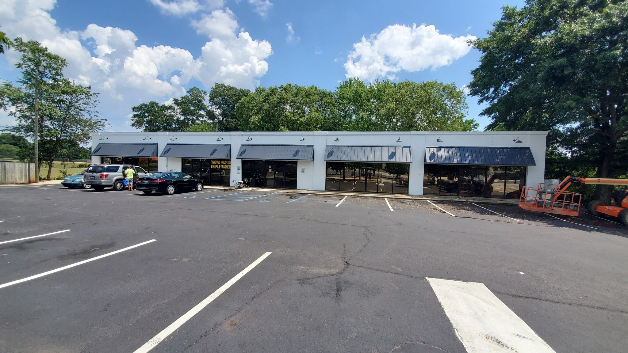 1700 E North St, Greenville, SC for Rent