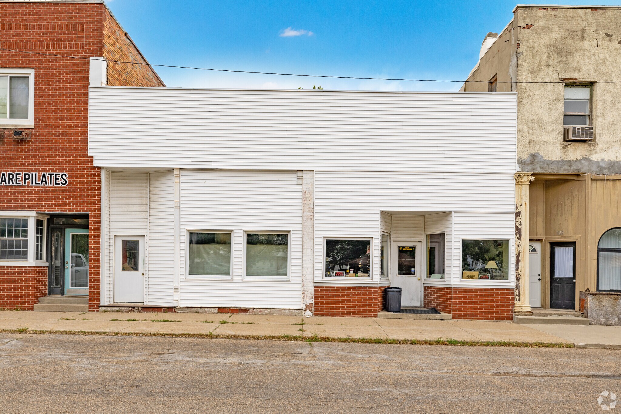 116-118 N Commerce St, Monroe, IA for Sale