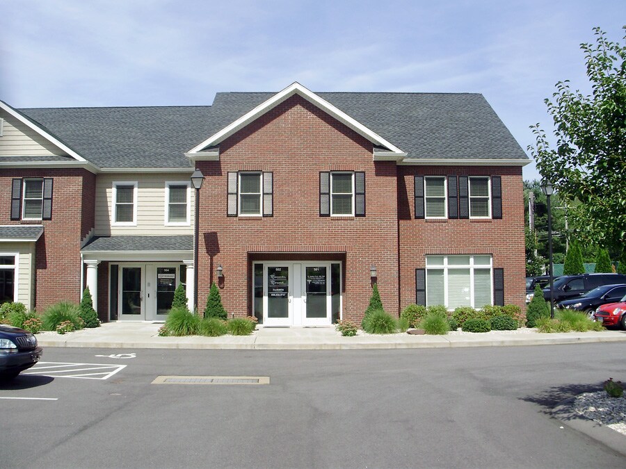 225 Oakland Rd, South Windsor, CT for Rent