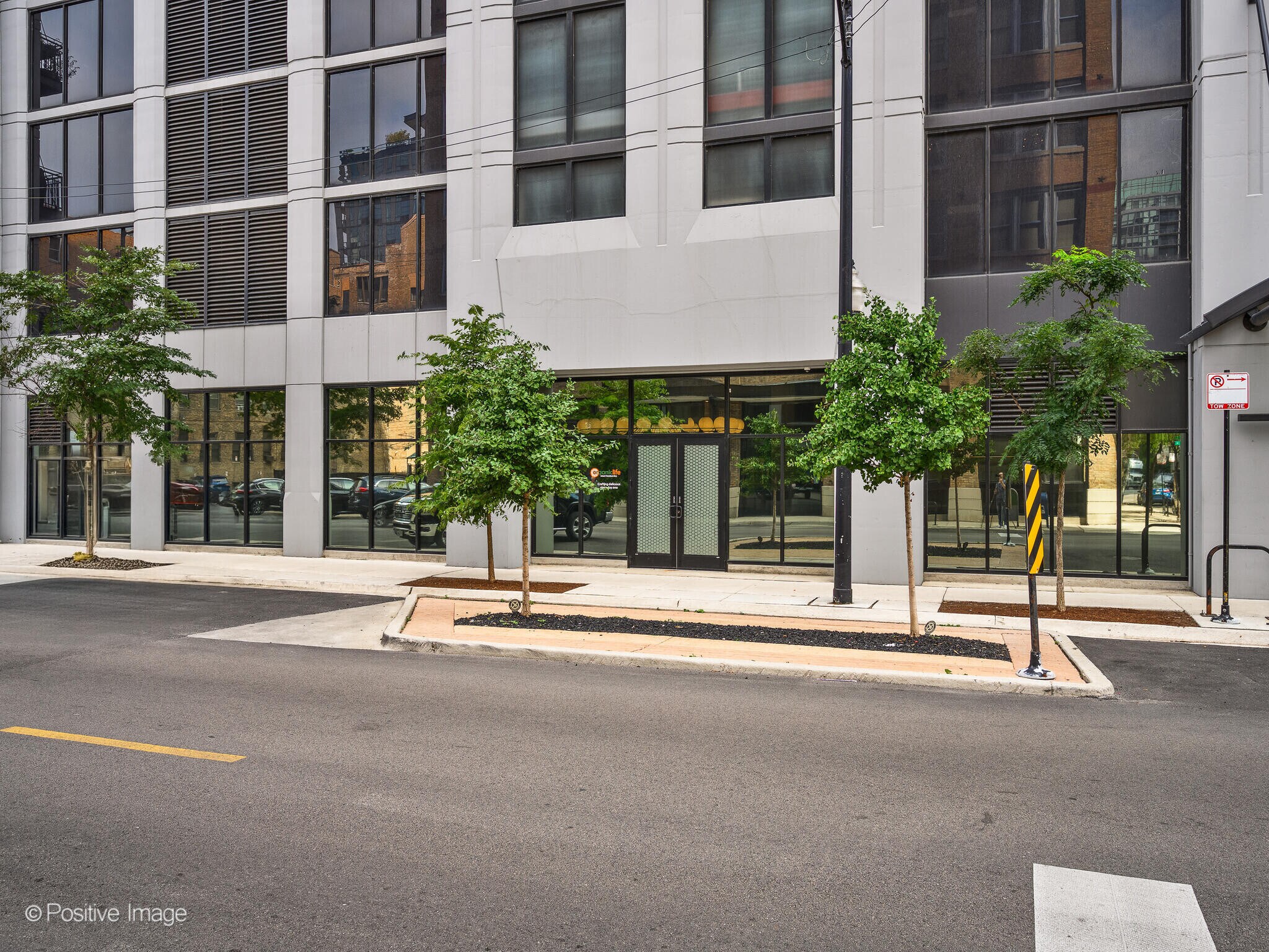 435 W Erie St, Chicago, IL for Sale