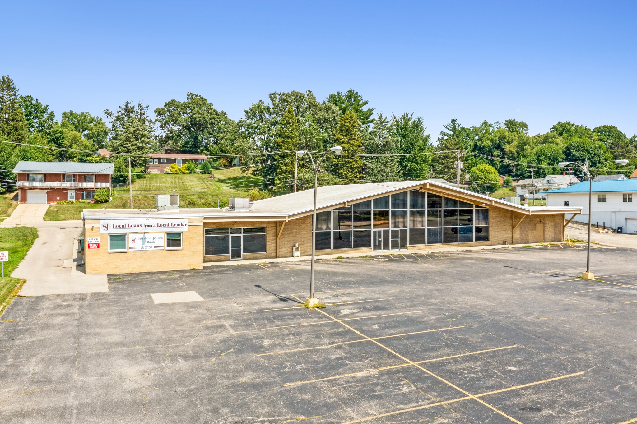 414 E Lincolnway, Morrison, IL for Rent