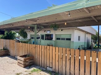 Seguin, TX Bar - 210 E Kingsbury St
