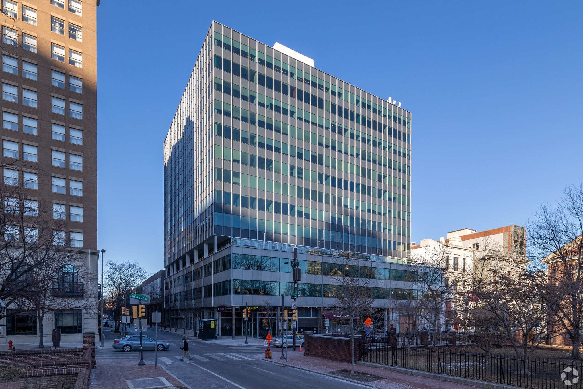 325 Chestnut St, Philadelphia, PA for Rent