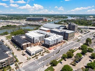 Waco, TX Retail - 414 S University Parks Dr Waco, TX Retail - 414 S University Parks Dr