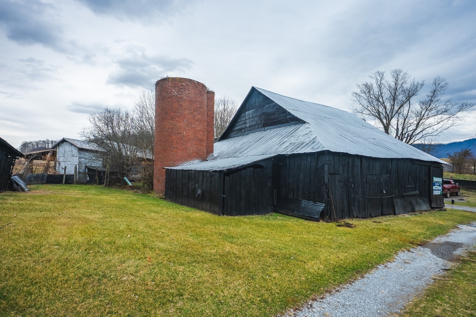 230 Barn Ave, North Tazewell, VA for Sale