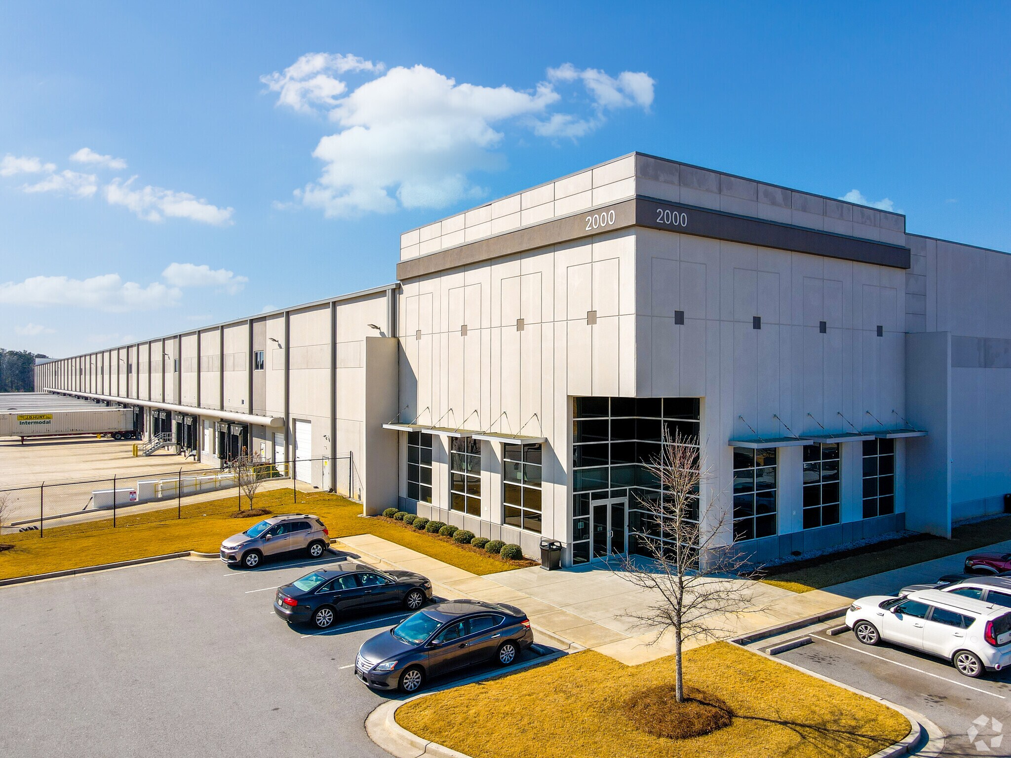 2000 Logistics Center Dr, Fairburn, GA for Rent