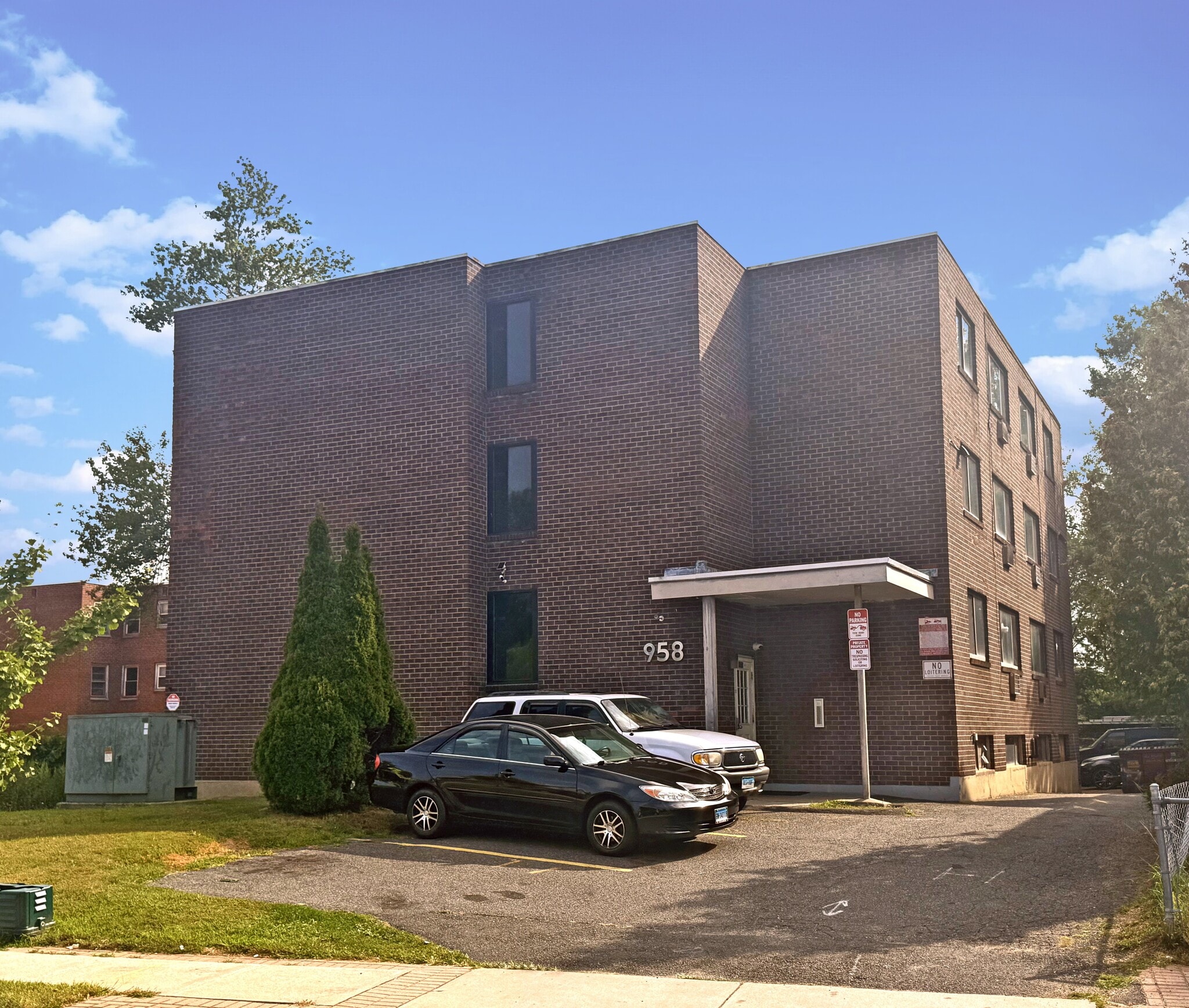 958 Wethersfield Ave, Hartford, CT for Sale