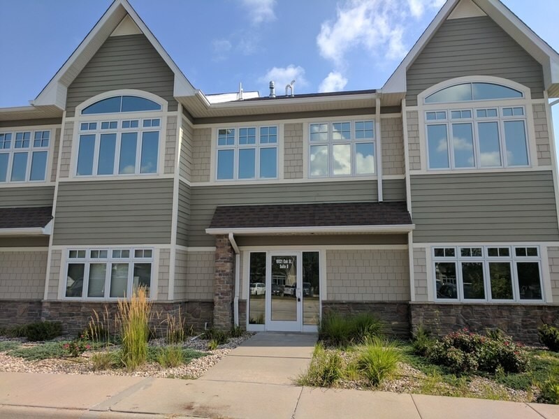 18021-18023 Oak St, Omaha, NE for Rent